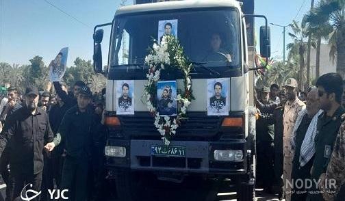 پیکر مقدس شهید مدافع حرم، رضا زارعی در بندرعباس تشییع شد پیکر مقدس شهید مدافع حرم، رضا زارعی در بندرعباس تشییع شد