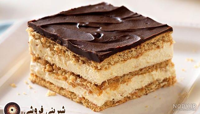 دانلود میله عکس شکلات شیرینی غذای دسر شیرین در زمینه چوبی | اوپیک