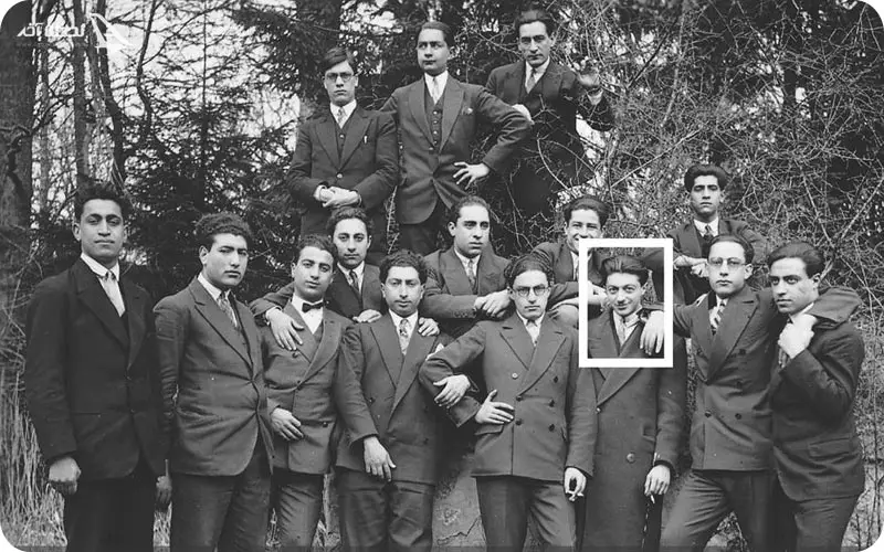 عکس/صادق هدایت در حال خوردن آبگوشت عکس/صادق هدایت در حال خوردن آبگوشت