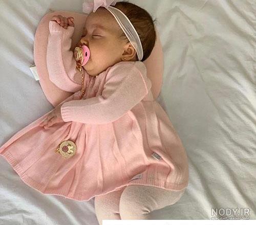 وکتور پرنسس با لباس صورتی و تاج - وکتور پرنسس فانتزی کارتونی با دسته گل - وکتور دختر کارتونی کوچولو » پیکاسور وکتور پرنسس با لباس صورتی و تاج - وکتور پرنسس فانتزی کارتونی با دسته گل - وکتور دختر کارتونی کوچولو » پیکاسور