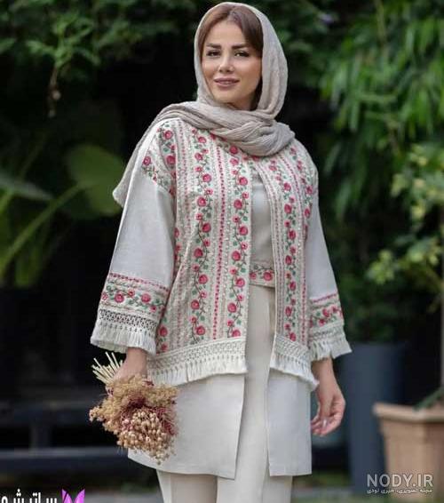 ۴۵ مدل مانتو جلو باز ۱۴۰۳ - ۲۰۲۴ که شما را بسیار جذابتر می کند ۴۵ مدل مانتو جلو باز ۱۴۰۳ - ۲۰۲۴ که شما را بسیار جذابتر می کند
