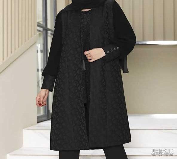 عکس مانتو مشکی ساده کوتاه