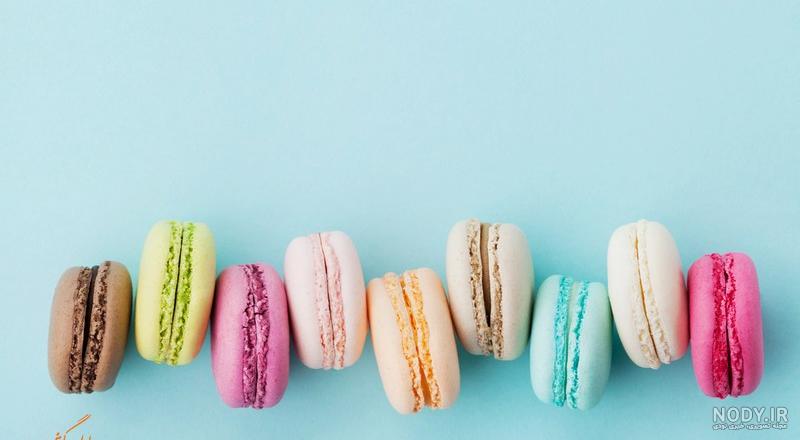 عکس شیرینی های ماکارون 29425 Different Macarons On Wooden Stand - مزرعه فوتیج عکس شیرینی های ماکارون 29425 Different Macarons On Wooden Stand - مزرعه فوتیج