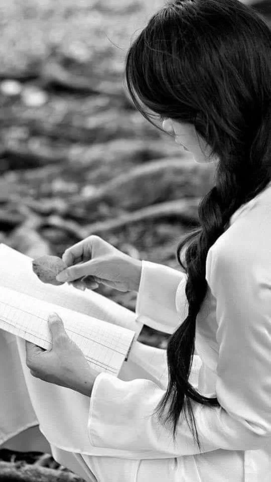 عکس پروفایل لاکچری دخترونه - عکس نودی
