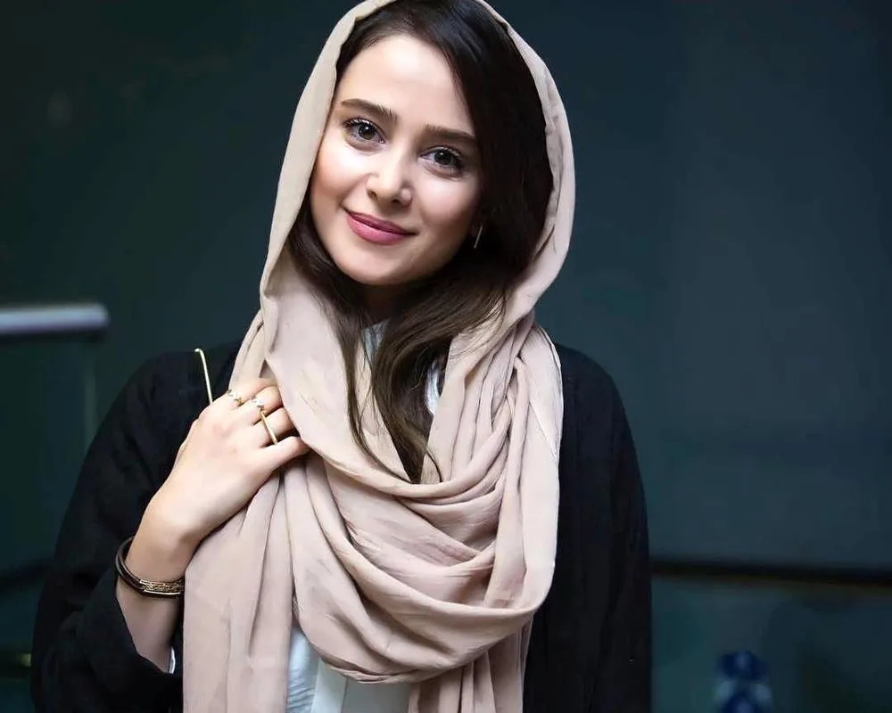 عکس ثریا در فیلم تا ثریا - عکس نودی