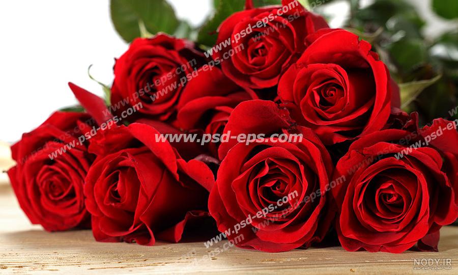 عکس دسته گل روی میز کار عکس دسته گل روی میز کار