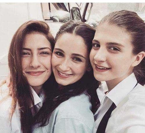 بازیگران سریال غنچه های زخمی - عکس ویسگون