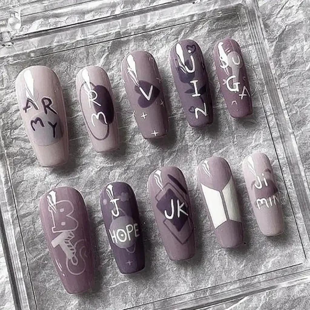 طراحی ناخن به سبک بی تی اس:) →