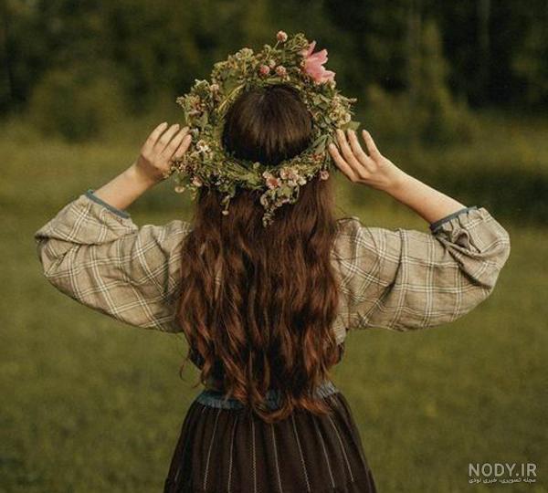  عکس دختر با گل نرگس برای پروفایل