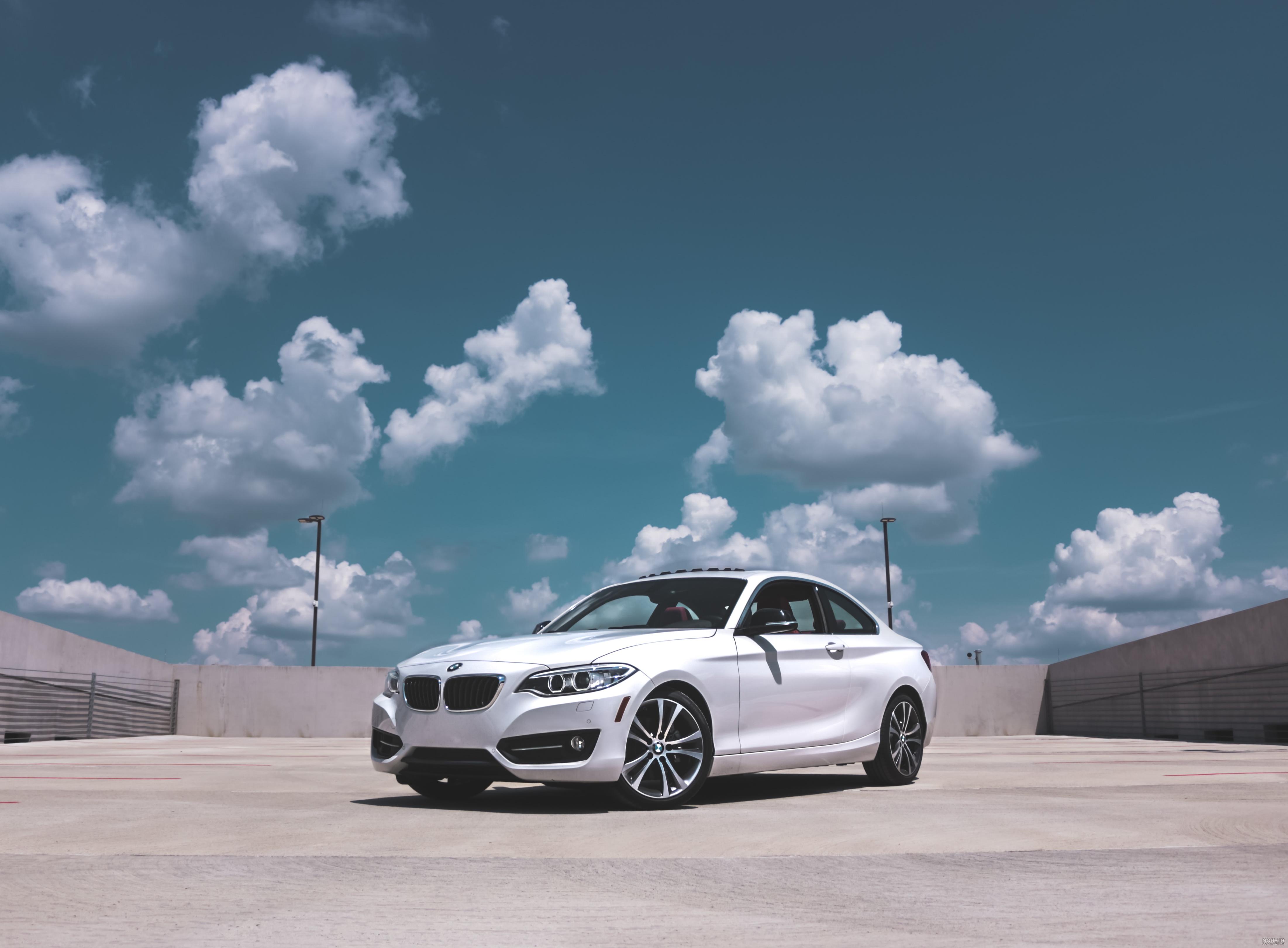 عکس BMW M2 2023 سفید عکس BMW M2 2023 سفید