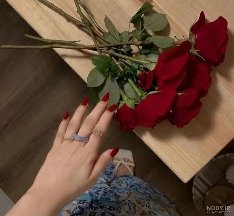 ایده جذاب ژست عکس نامزدی