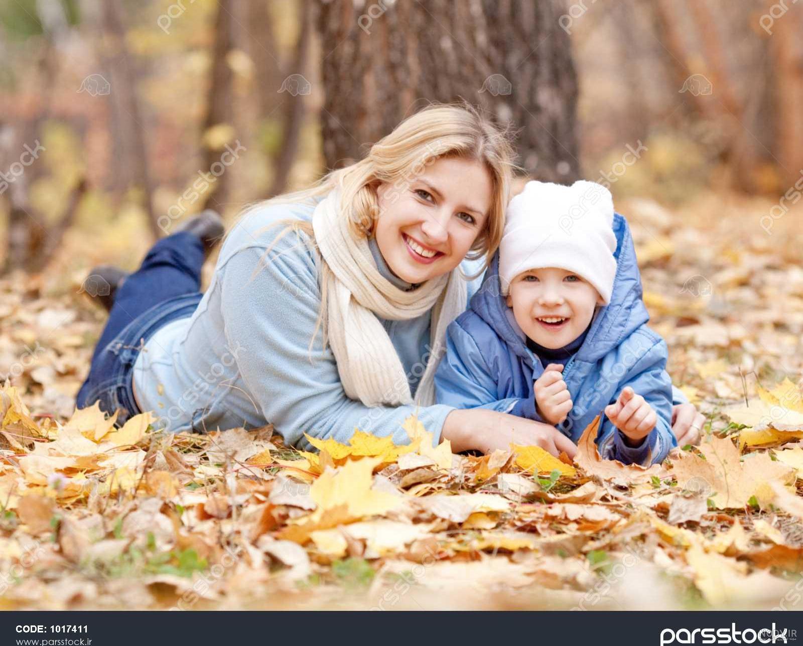 آتلیه عکاسی مادر و کودک، چطور بهترین‌اش را انتخاب کنیم؟