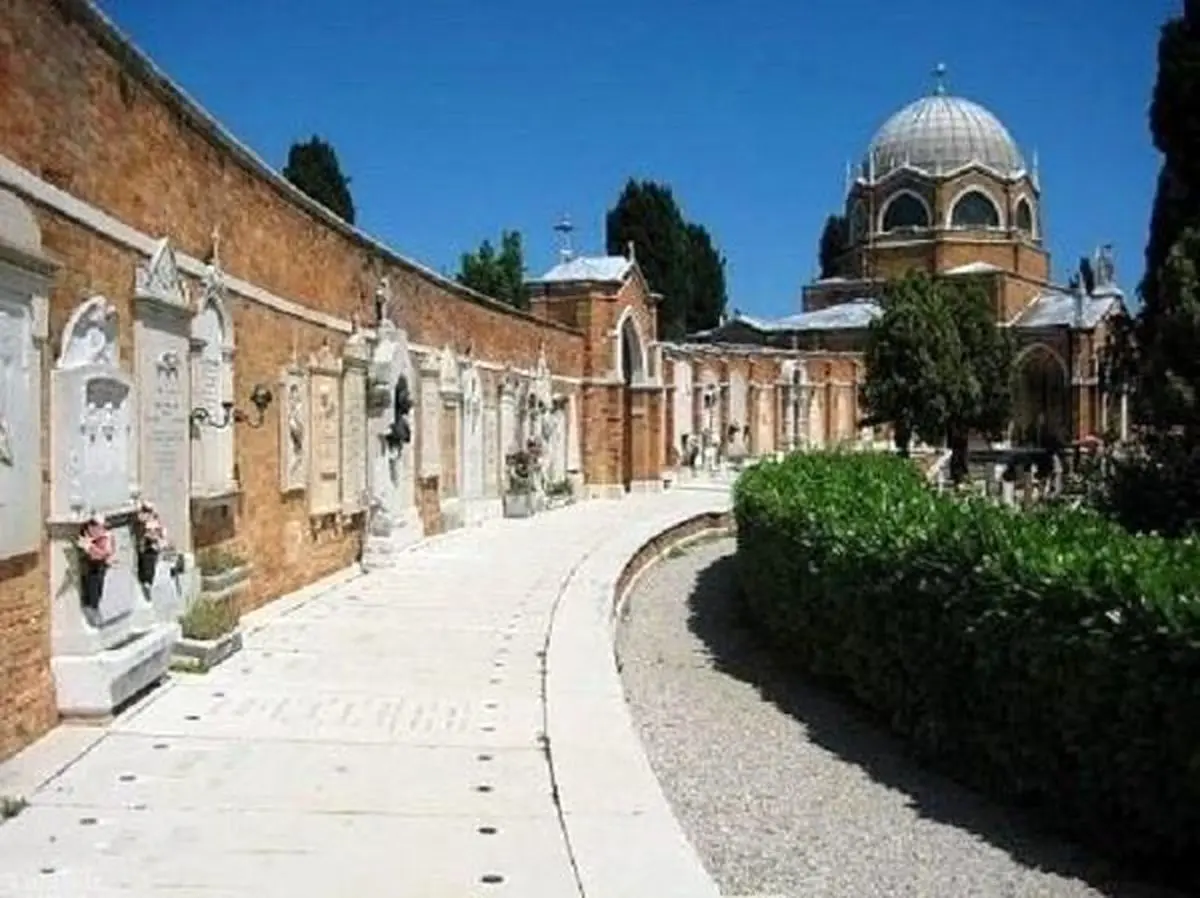 گزارش تصویری از شغل وحشتناک و خطرناک اوا سورش مرد هندوستانی گزارش تصویری از شغل وحشتناک و خطرناک اوا سورش مرد هندوستانی