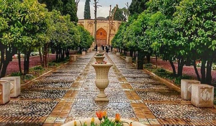۵۰+ جاهای دیدنی شیراز در بهار و تابستان و پاییز و زمستان ۵۰+ جاهای دیدنی شیراز در بهار و تابستان و پاییز و زمستان