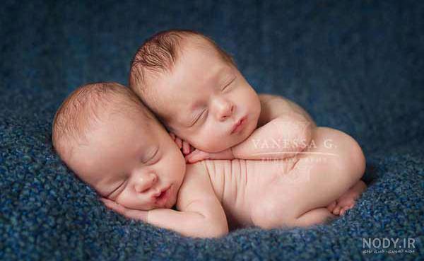 عکس ژست های جالب دوقلوهای ناز و بامزه عکس ژست های جالب دوقلوهای ناز و بامزه