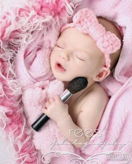 ژست عکس نوزاد پسر و دختر برای ثبت تصاویر حرفه ای ماندگار