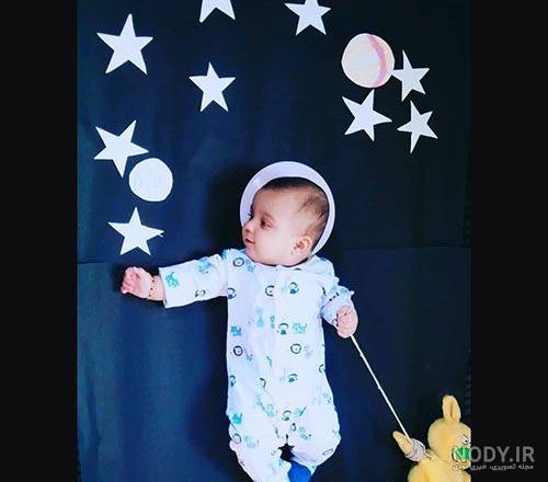 ژست عکس یک ماهگی ❤️ [ بهترین تصاویر ]