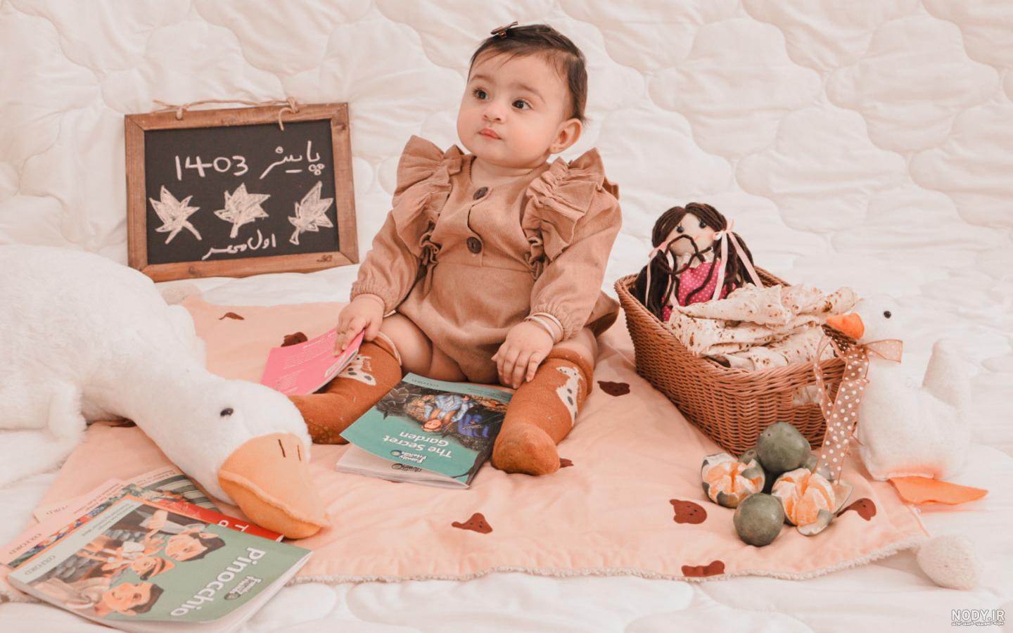 ۴۰ ایده و ژست عکاسی از نوزاد یک ماهه
