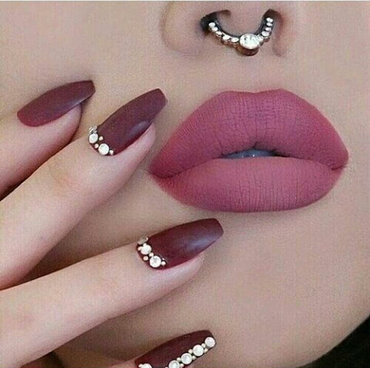 جدیدترین رنگ های رژ لب آمبره خاص و جذاب