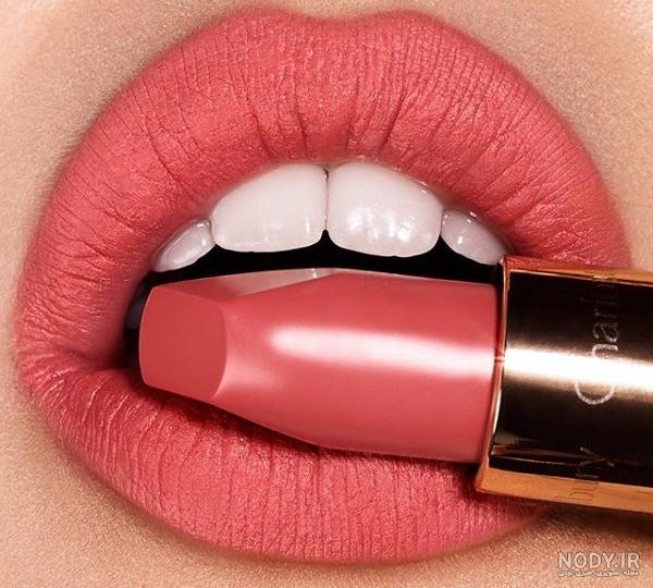 رژلب زنانه خوش رنگ | مدل های ترند برای تکمیل میکاپ شما + تصاویر رژلب زنانه خوش رنگ | مدل های ترند برای تکمیل میکاپ شما + تصاویر