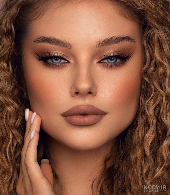 عکس رژ لب قهوه ای روشن ۱۴۰۰ - عکس نودی