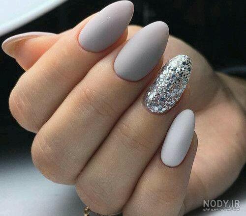 عکس لاک ناخن نقره ای عکس لاک ناخن نقره ای