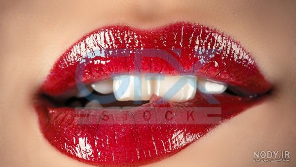لب های حجیم با رژ لب قرمز عکاسی ماکرو 1639552 لب های حجیم با رژ لب قرمز عکاسی ماکرو 1639552
