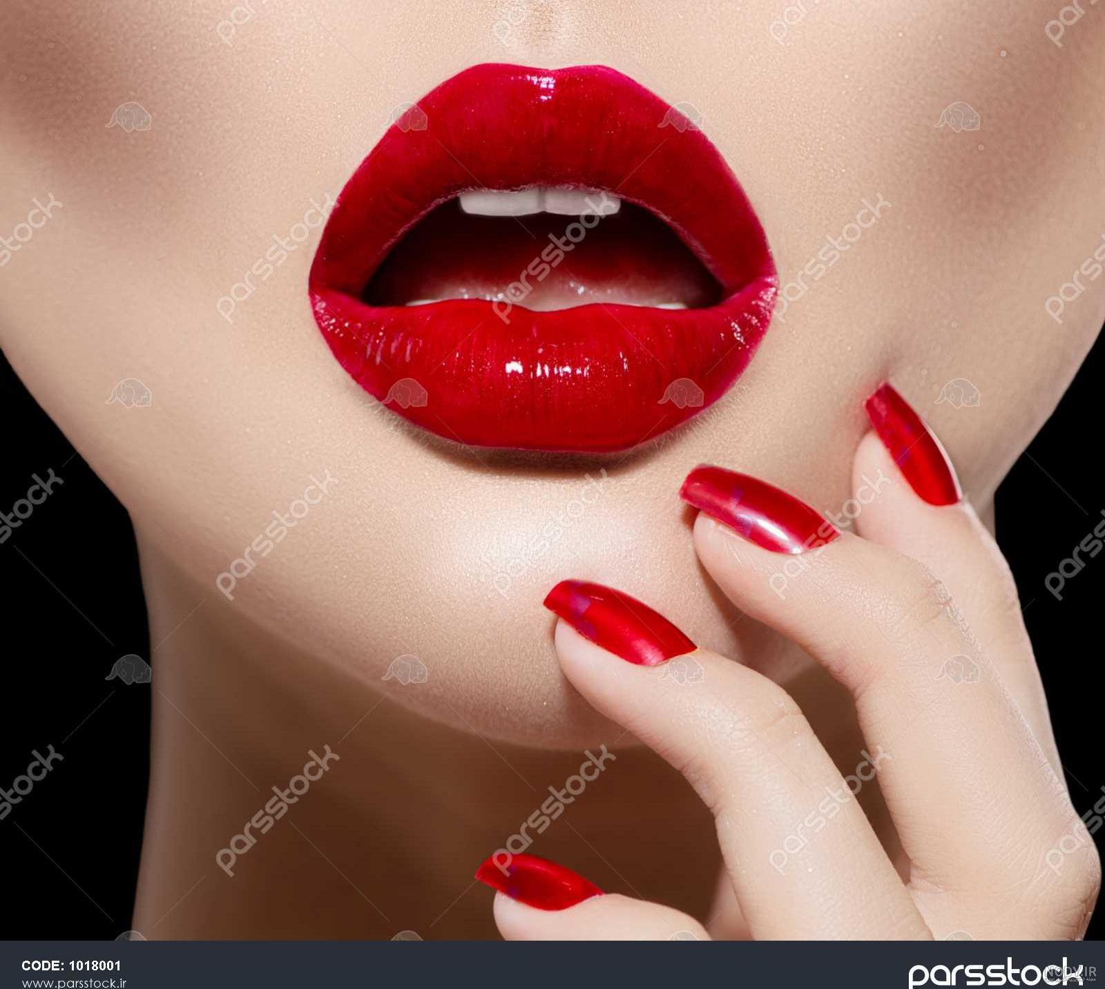 ۵۰ مدل شیک و جذاب میکاپ با رژ قرمز - رز سرخ