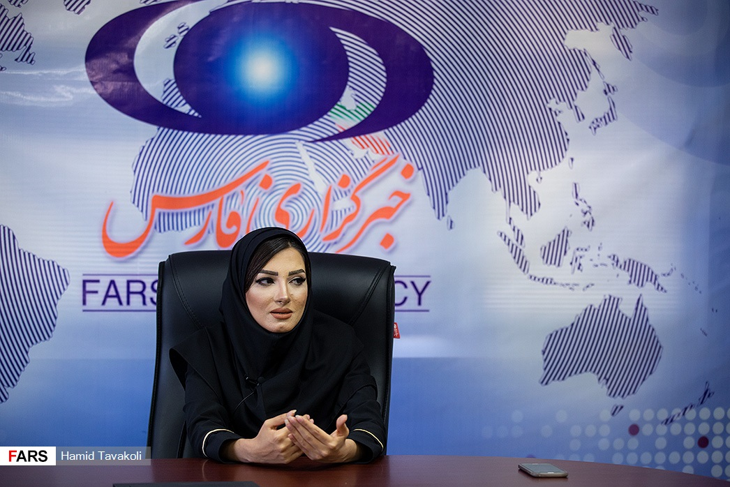 تئاتر نسیم ادبی | نمایش بيدار شدن در مرکز تفریح و خرید میکامال کیش