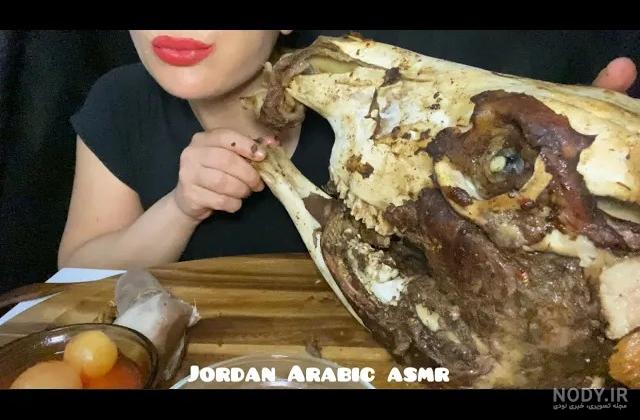 عکس استوک چند گاو در دامداری در حال خوردن غذا | هر طرحی عکس استوک چند گاو در دامداری در حال خوردن غذا | هر طرحی