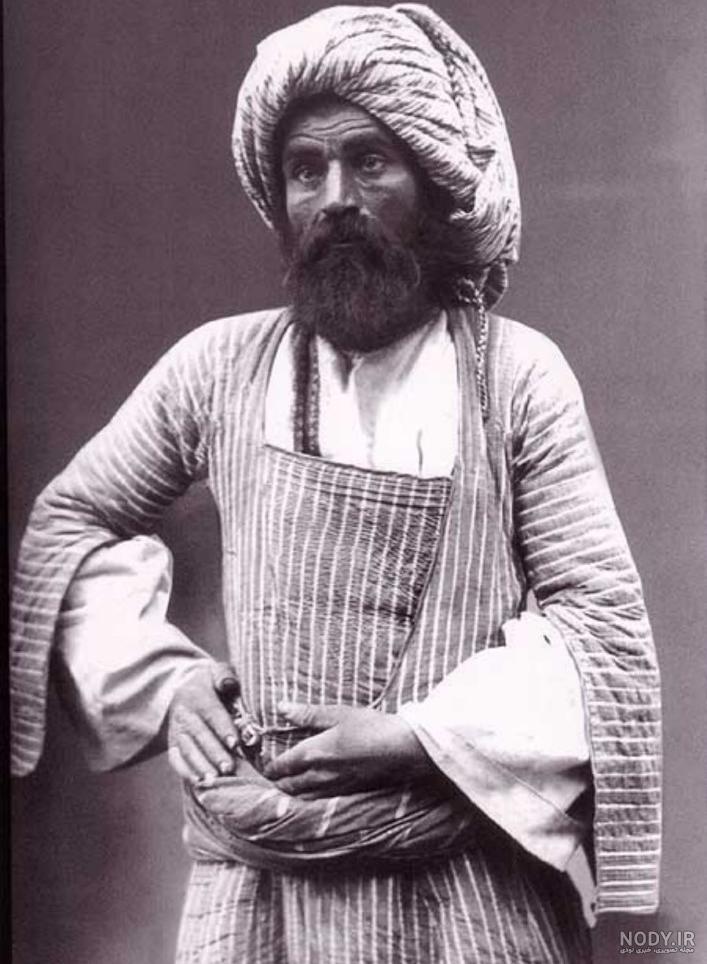 عکس زمان شاه یک مرد ایرانی (ابعاد 4 در 8) عکس زمان شاه یک مرد ایرانی (ابعاد 4 در 8)