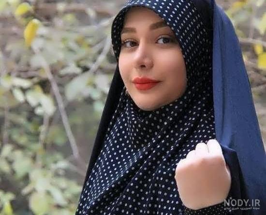 ژست عکس با چادر برای عکاسی در طبیعت ژست عکس با چادر برای عکاسی در طبیعت