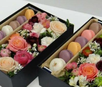 عکس تولد با دسته گل و کیک