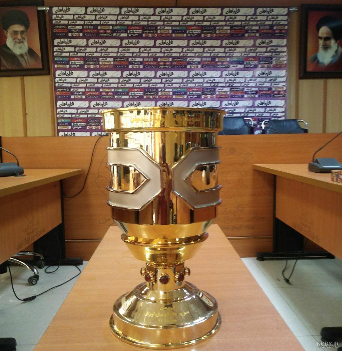 تصاویر جذاب از جشن قهرمانی استقلال در لیگ برتر ایران تصاویر جذاب از جشن قهرمانی استقلال در لیگ برتر ایران