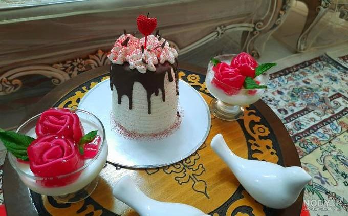 کیک و دسر آوا 🍧‎ | ‎کیک خامه ای با تزیینات فوندانت برای پنجمین سالگرد  ازدواج ۱۴۰۰/۱۱/۱۷‎ | Instagram