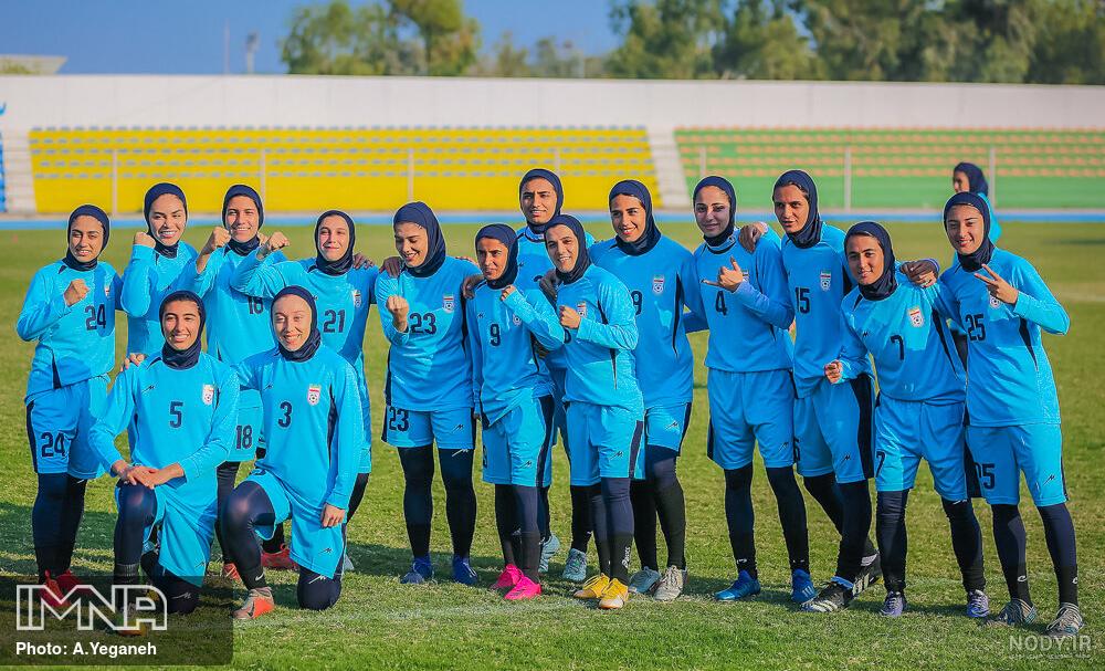 علاقه شدید زیباترین فوتبالیست زن ایران به بازیکن متاهل پرسپولیس !! علاقه شدید زیباترین فوتبالیست زن ایران به بازیکن متاهل پرسپولیس !!
