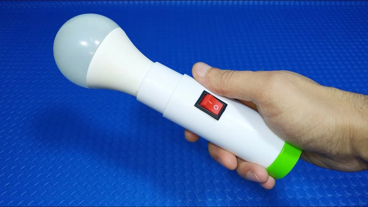 چگونه یک چراغ جلوی دوچرخه شارژی را آسان کنیم؟/کاردستی چگونه یک چراغ جلوی دوچرخه شارژی را آسان کنیم؟/کاردستی