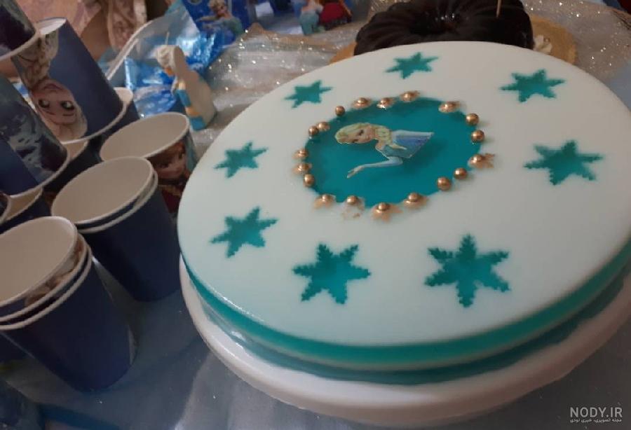 سفارش کیک ، آموزش کیک مشهد📍آتی کیک‎ | ‎کاپ کیک های دخترونه جذاب السا و آنا  . . @ati.cake.food @ati.cake.food . . #کاپکیک ماسوره 2d خامه ممتاز کاله رنگ  ژله ای آبی