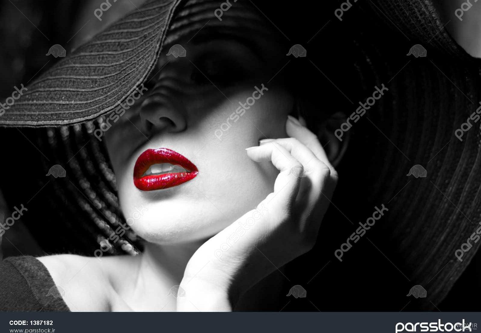 عکس سیاه سفید لباس عکس سیاه سفید لباس