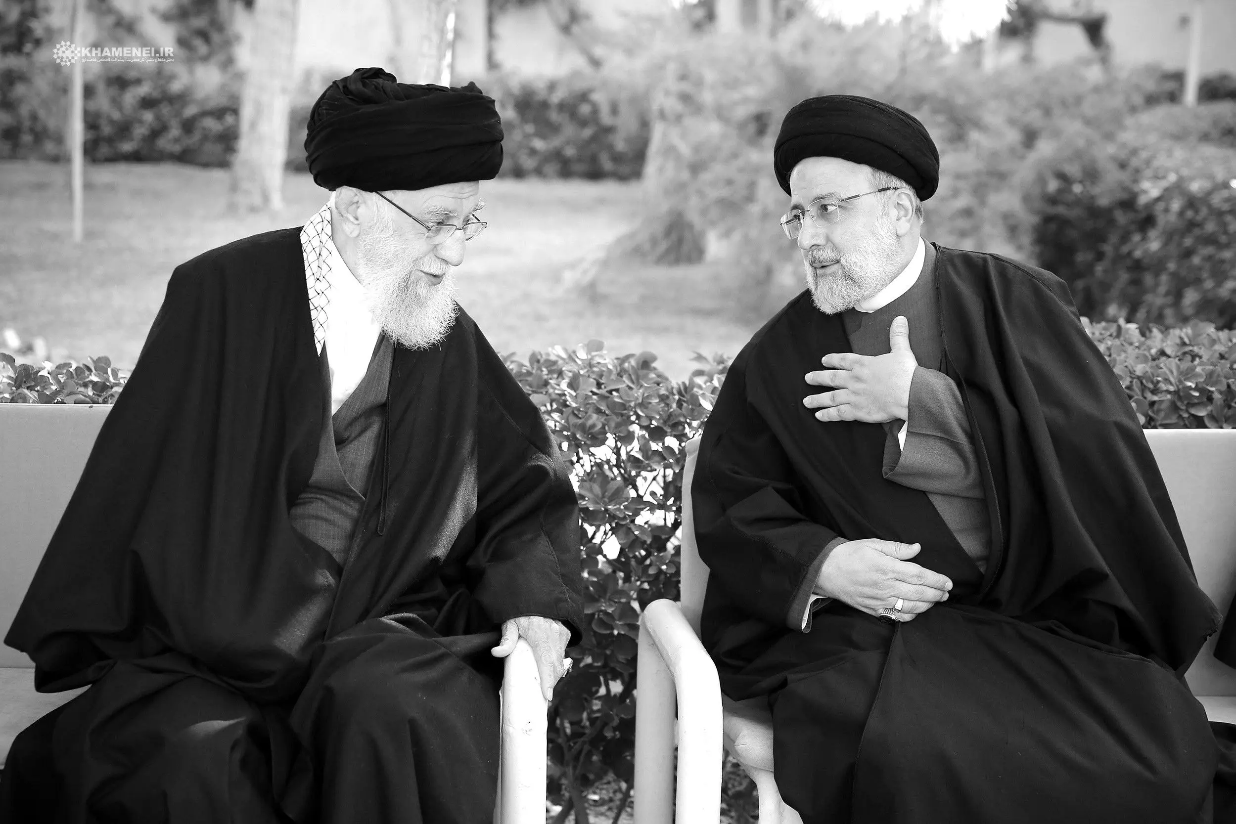 معرفی انگشتر آیت الله خامنه ای همراه با تصاویر و بررسی کامل