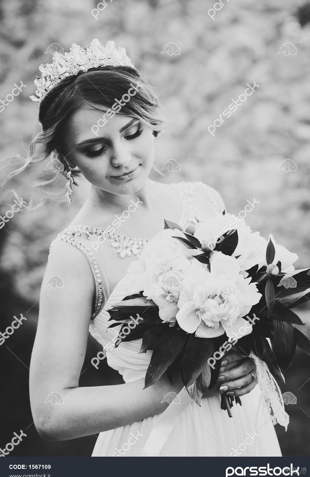 ۱۵ عکس پروفایل مشکی دخترونه مینیمال و شیک - ستاره