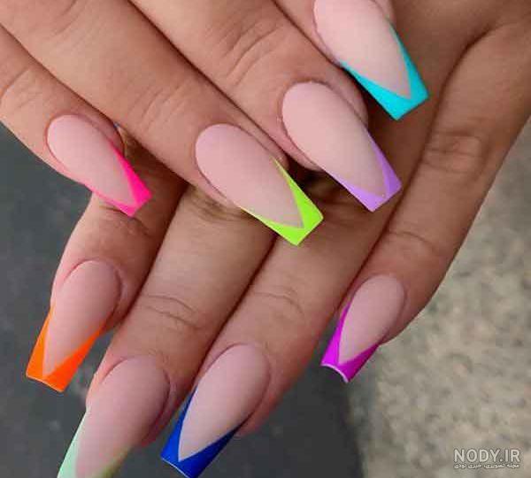 ۶۰ طرح کاشت ناخن شیشه ای شفاف با رنگ های شاد و جذاب | دوره های دترلند