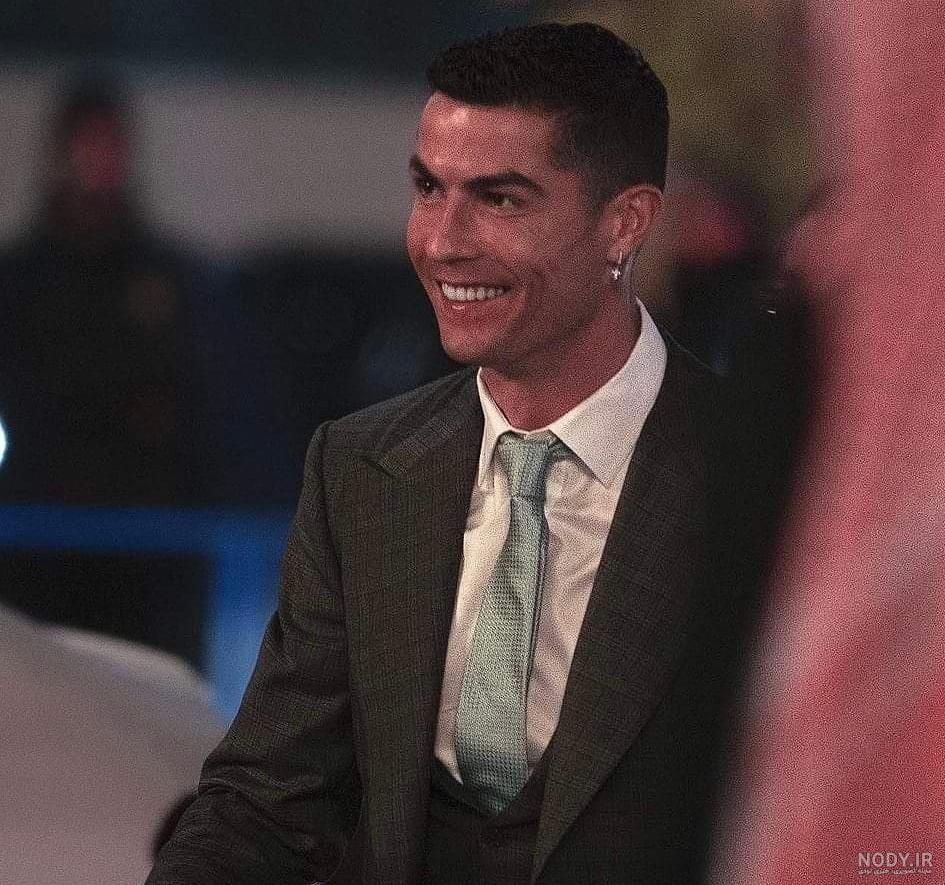 عکس رونالدو و مسی در استقلال