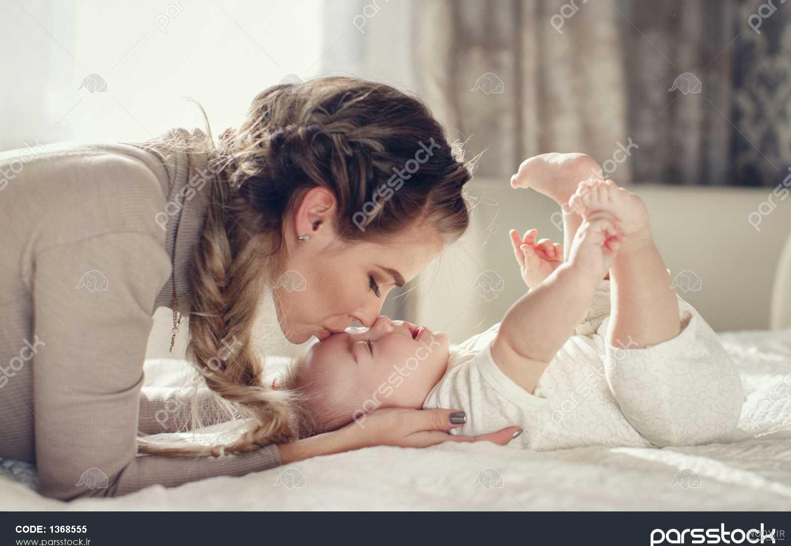 عکس شیر مادر به بچه - عکس نودی عکس شیر مادر به بچه - عکس نودی