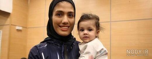 عکس/ محبت فرزند به مادر عکس/ محبت فرزند به مادر