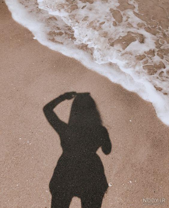 عکس سایه دختر در تاریکی