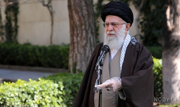 تصاویر/ کاشت نهال توسط رهبر معظم انقلاب اسلامی تصاویر/ کاشت نهال توسط رهبر معظم انقلاب اسلامی