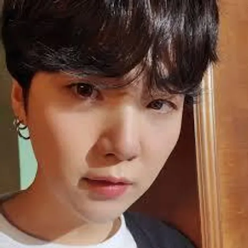 یونگی کیوت 🥺🥺😍💜 - عکس ویسگون