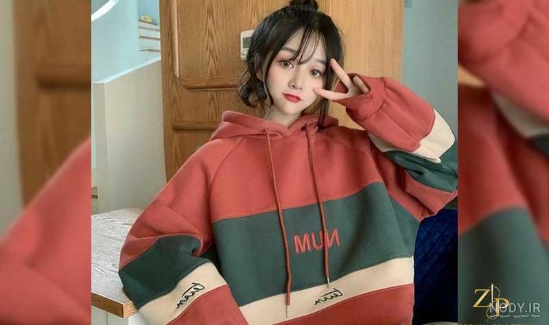 عکس دختر کره ای با گوشی