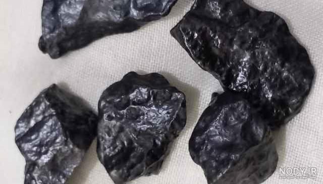 الماس سیاه چیست؟ خواص، انواع، قیمت و نحوه تشخیص الماس سیاه اصل! الماس سیاه چیست؟ خواص، انواع، قیمت و نحوه تشخیص الماس سیاه اصل!